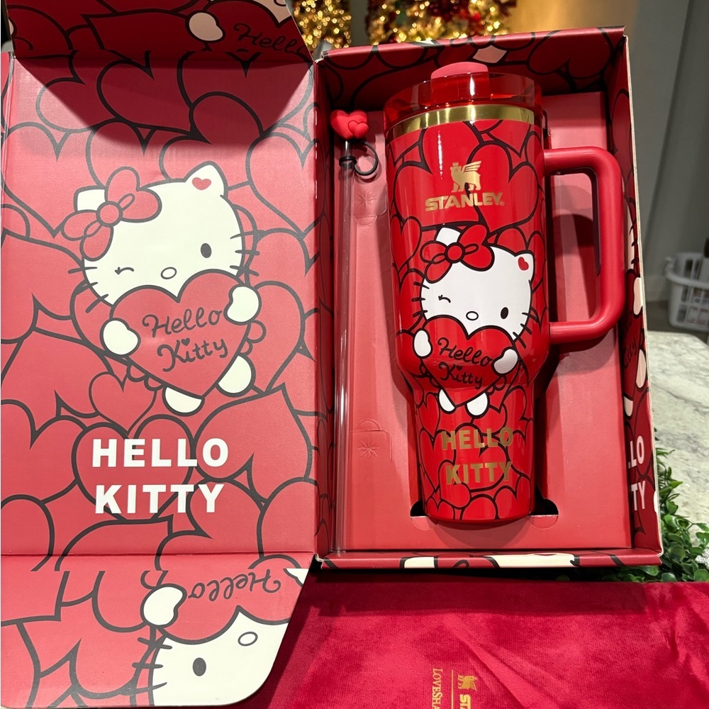 Cuztomized Hello kitty stanley 40 oz